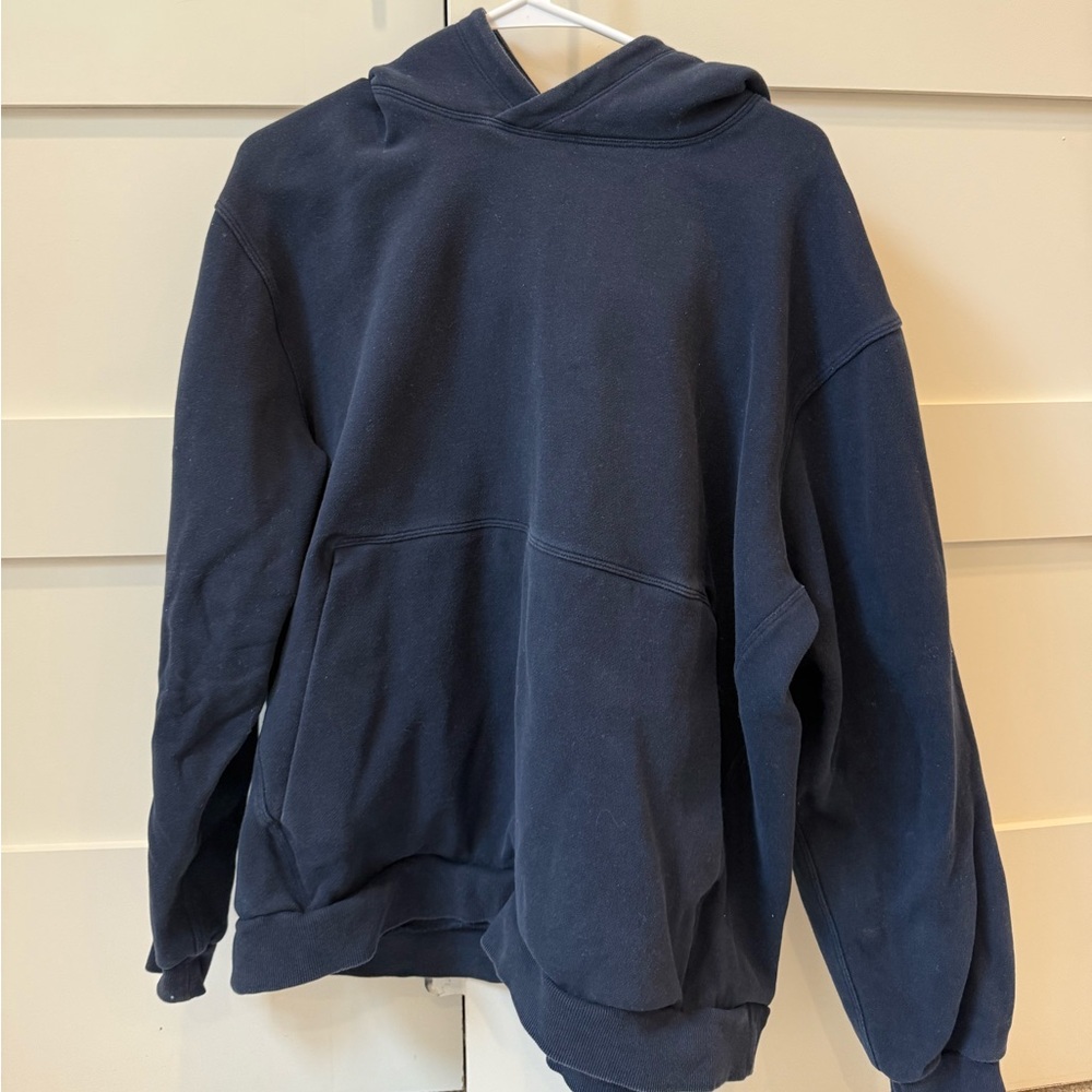 Lululemon Men's Navy Blue Sweater